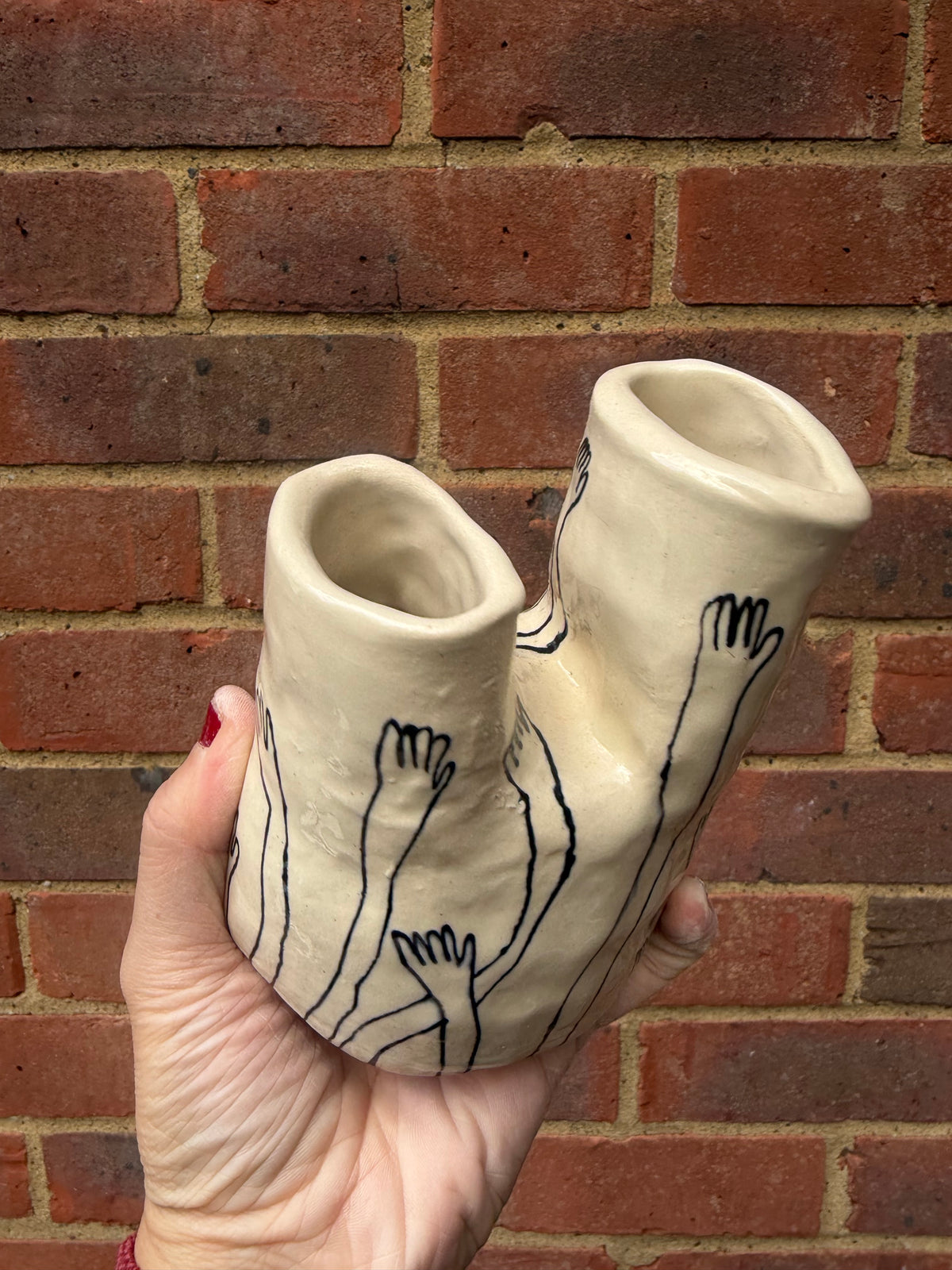 Handsy Vase