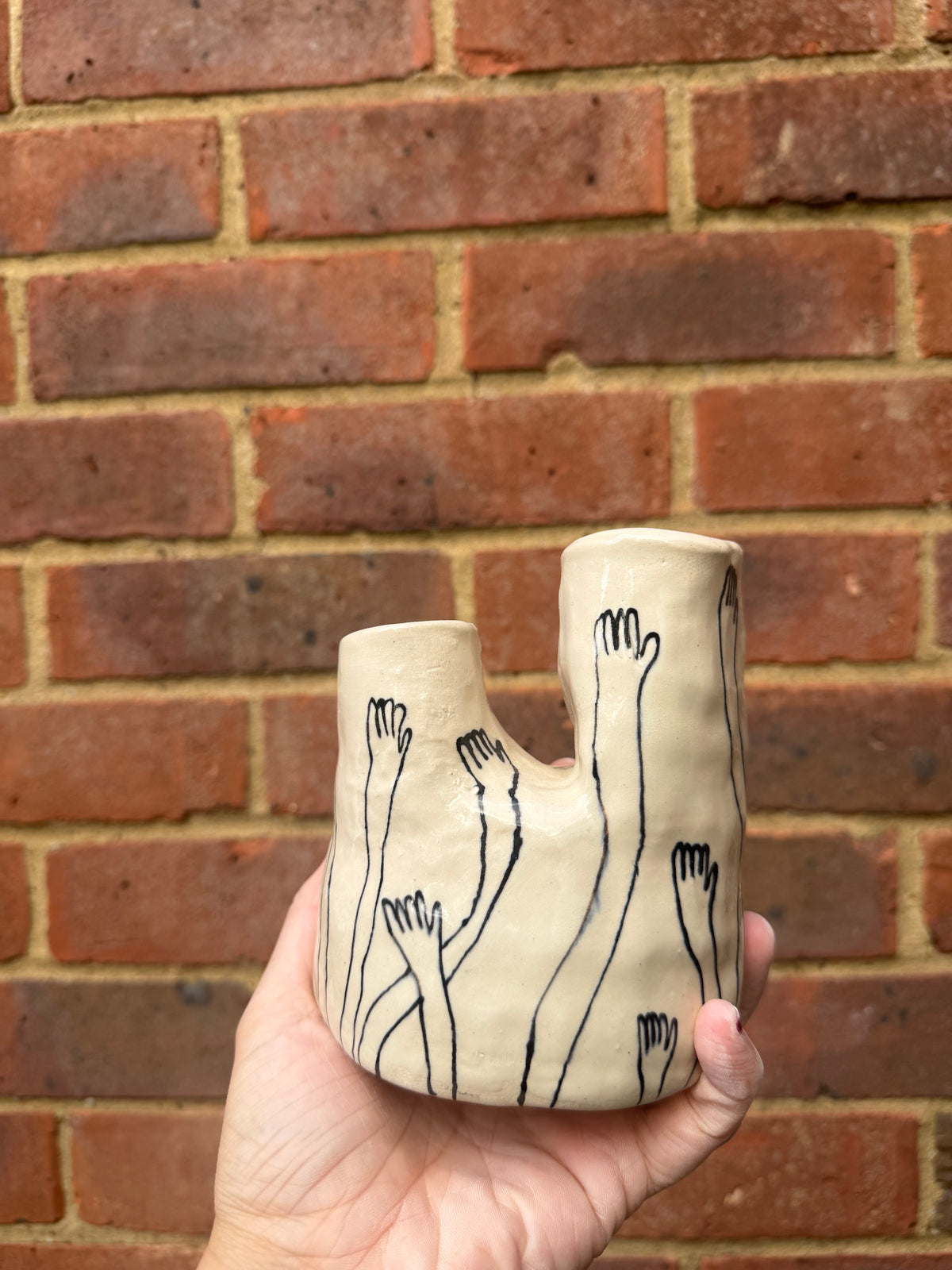 Handsy Vase